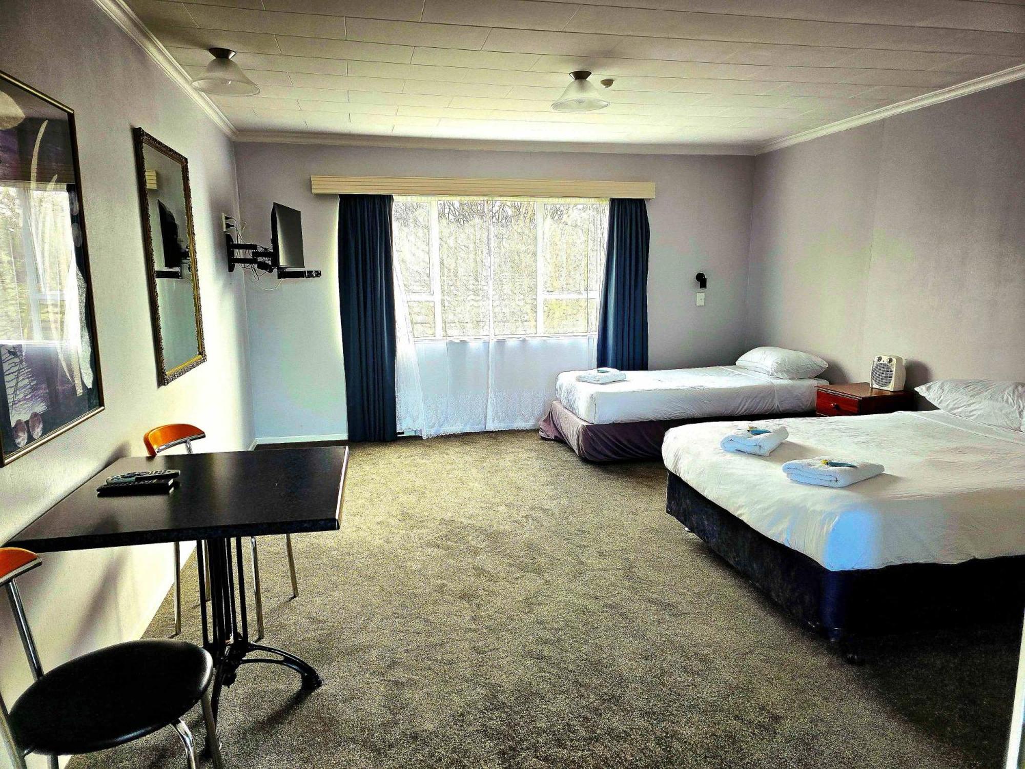 Putaruru Arms Motor Inn Exterior photo