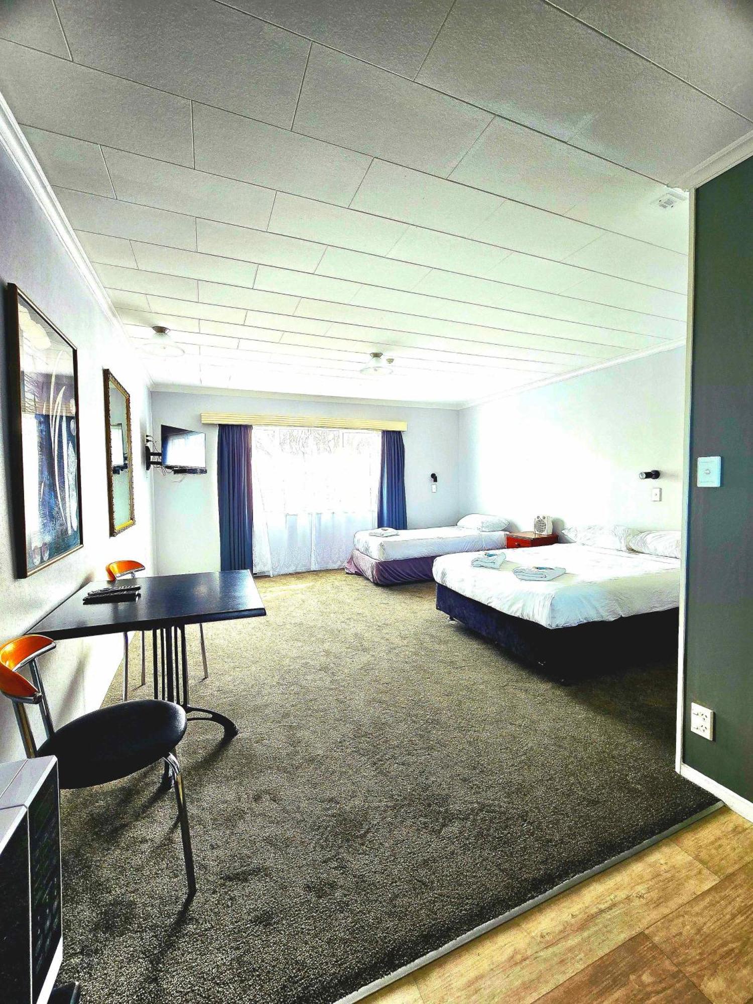Putaruru Arms Motor Inn Exterior photo